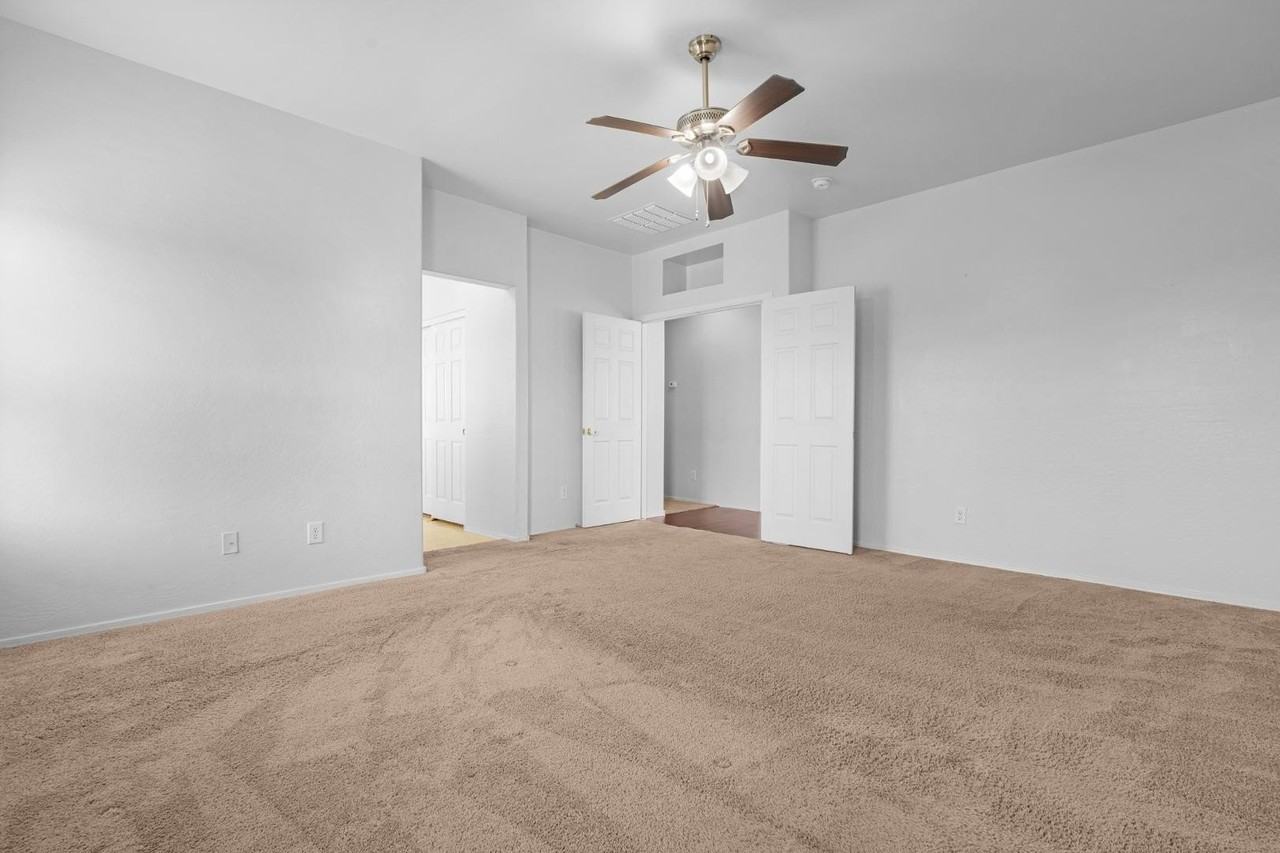 19676 N Locke Ct - Photo 7 of 19