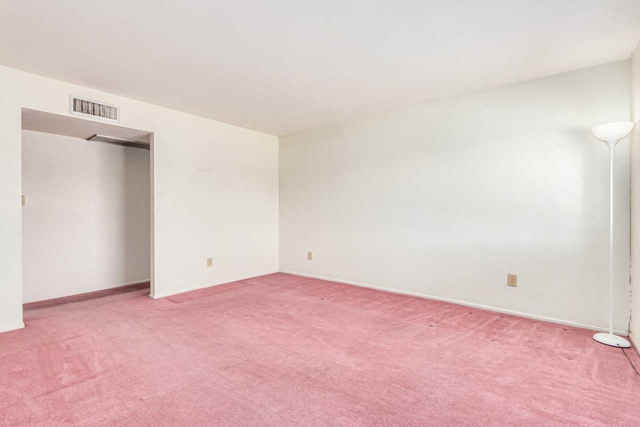 1432 S Oracle - Photo 4 of 24