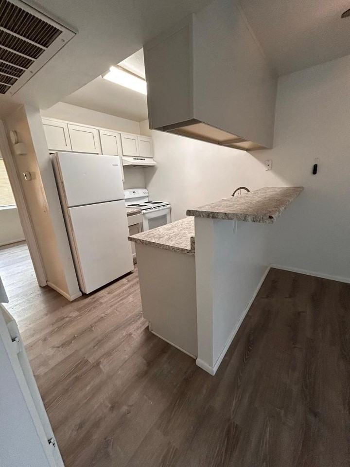 610 S Granite St #4 - Photo 2 of 9