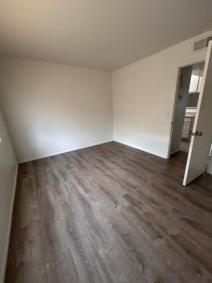 610 S Granite St #4 - Photo 7 of 9