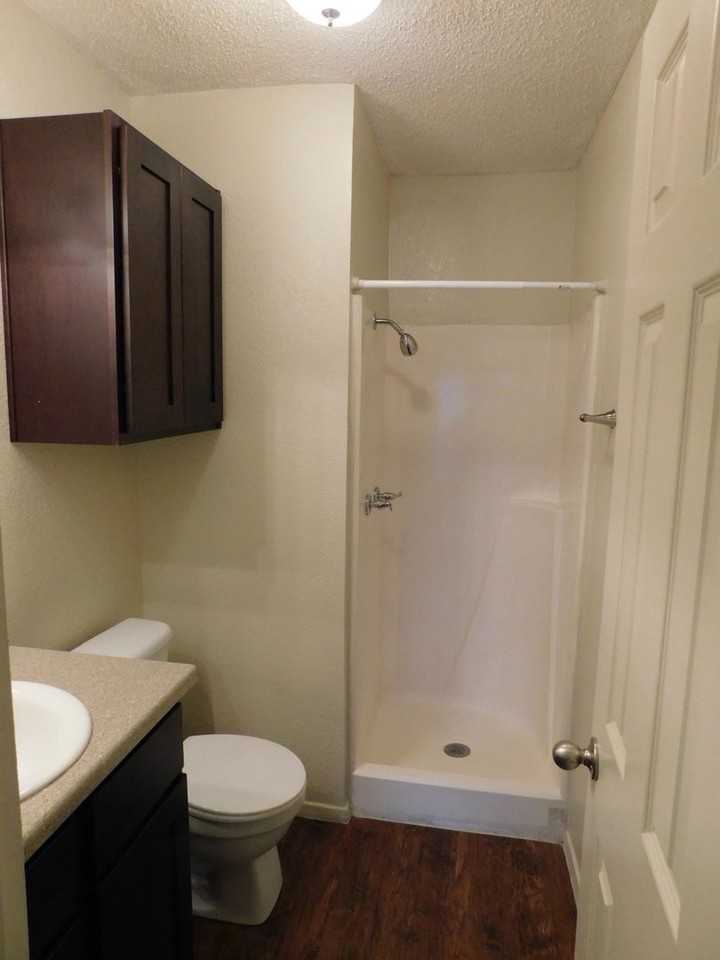 Gant Apartments - Photo 3 of 14