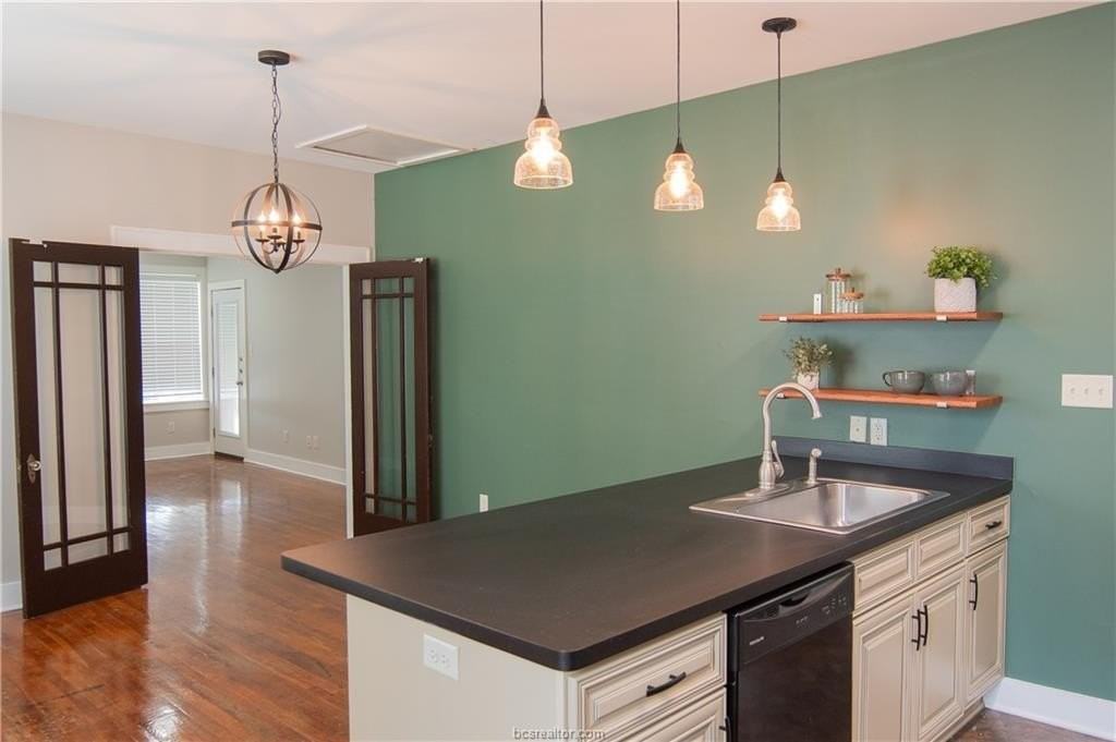 509 E 24th St #B - Photo 4 of 15