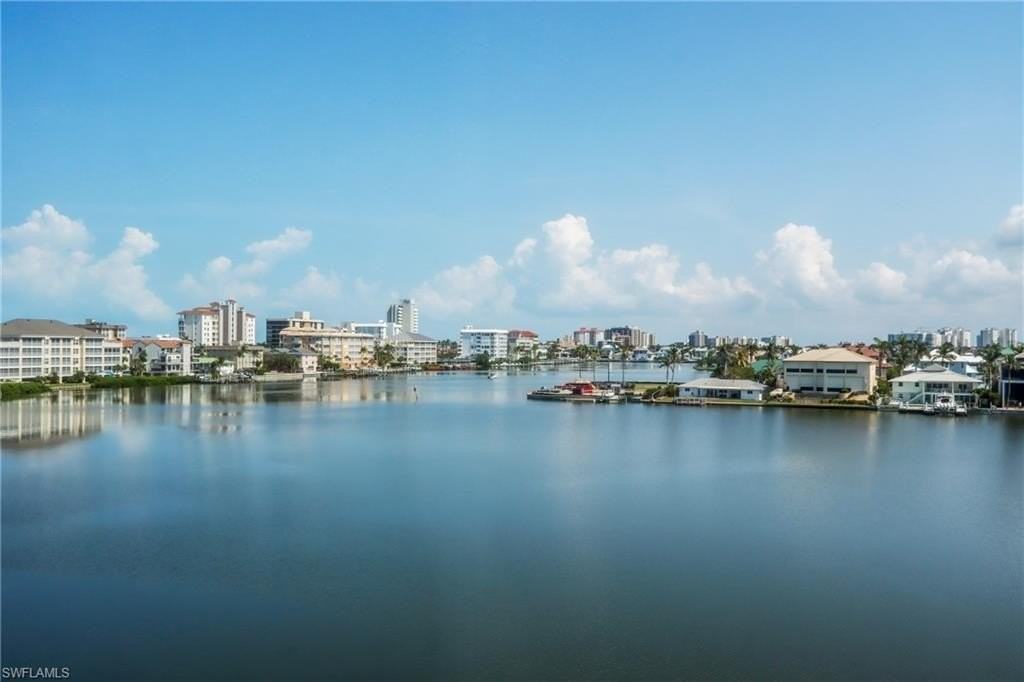 271 Southbay Dr Apt 155 - Photo 2 of 15