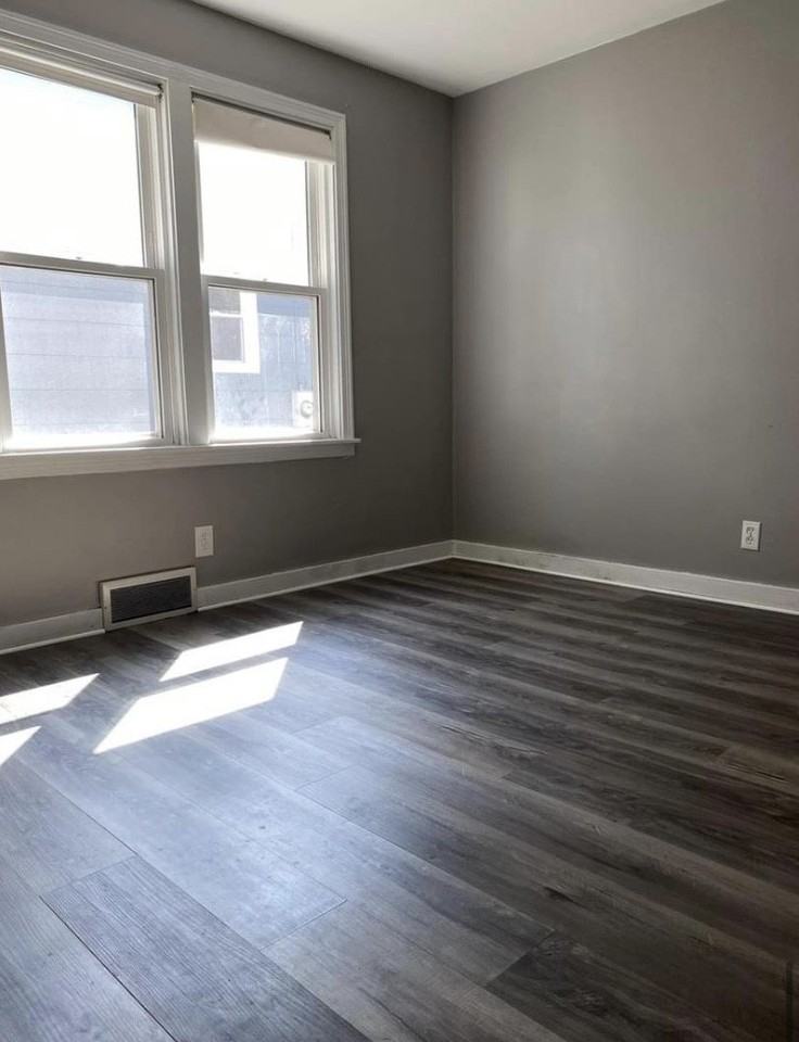 31 Savona St - Photo 3 of 9