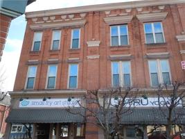 featured image of 287 Gregory St #4