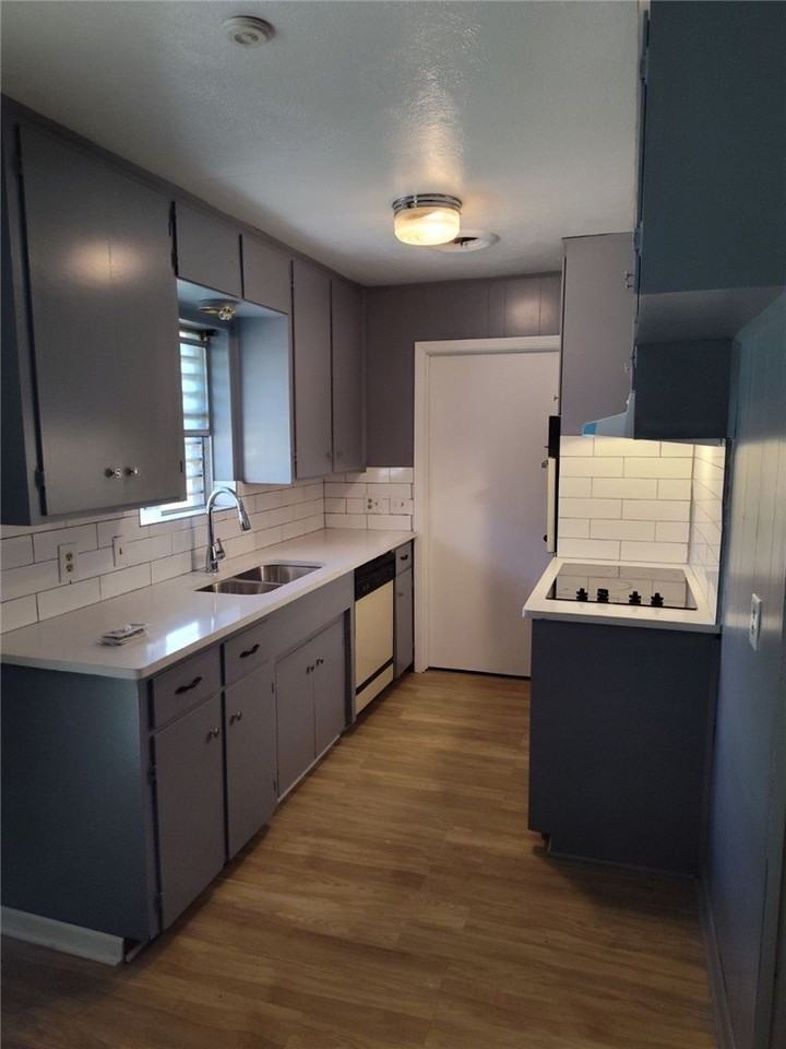 529 W Ragland Ave - Photo 2 of 11