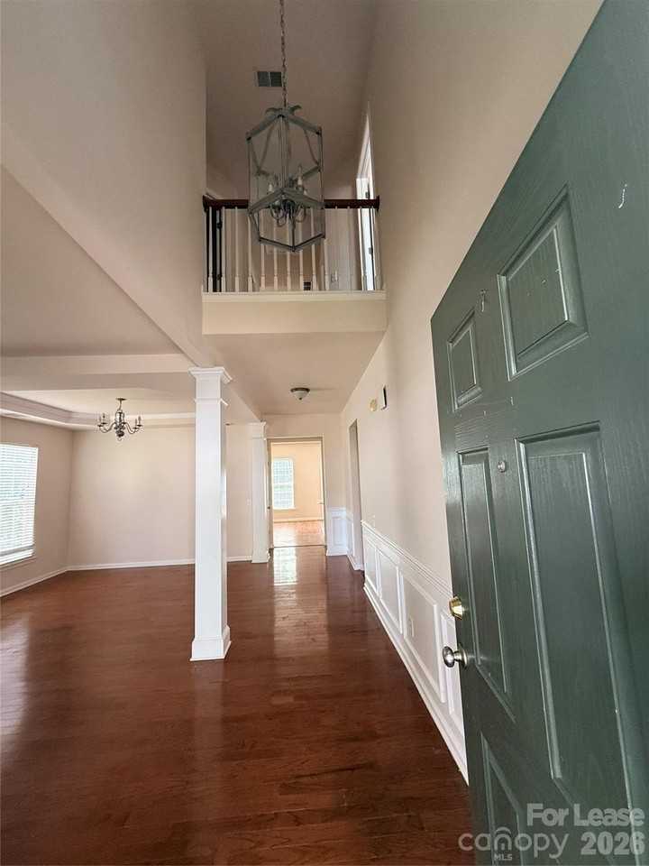 11224 Cypress View Dr - Photo 3 of 25