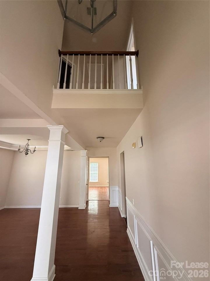 11224 Cypress View Dr - Photo 4 of 25