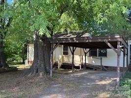 featured image of 2036 Dale Ave