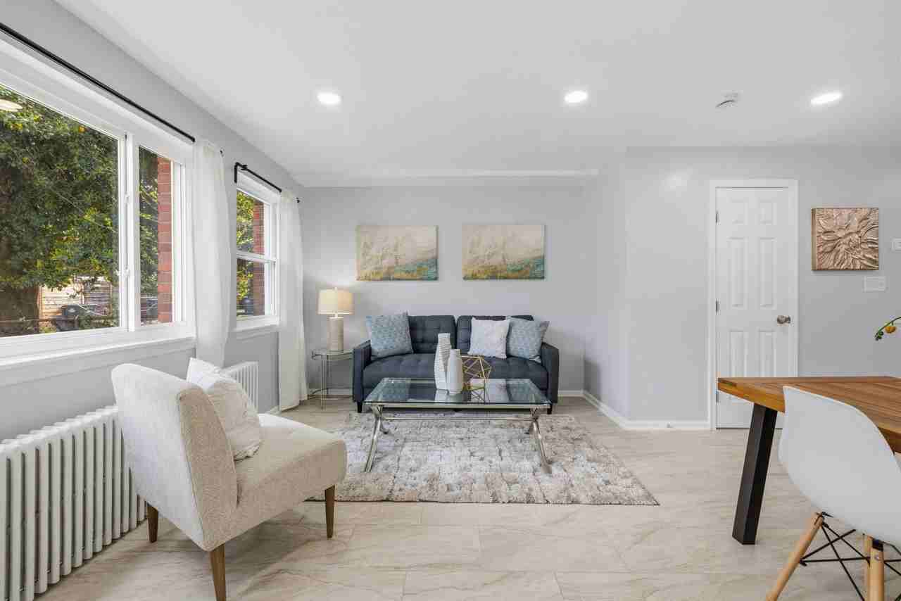 204 Webster Street Northeast #1 - Photo 6 of 22