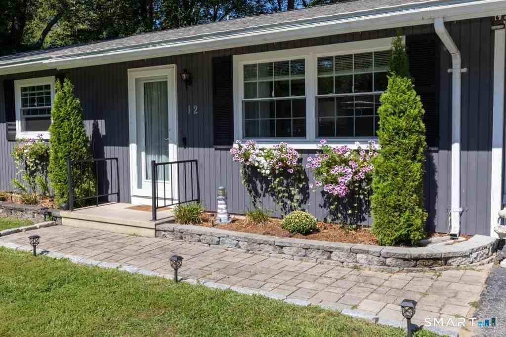 12 Allendale Rd - Photo 3 of 36