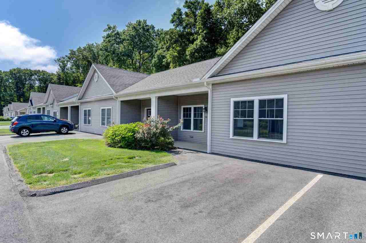 37 Hunters Ln #6 - Photo 3 of 21