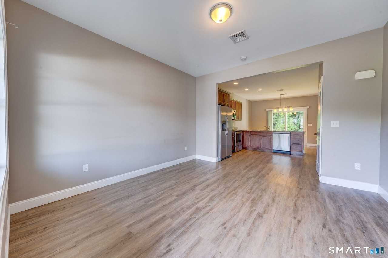 37 Hunters Ln #6 - Photo 4 of 21