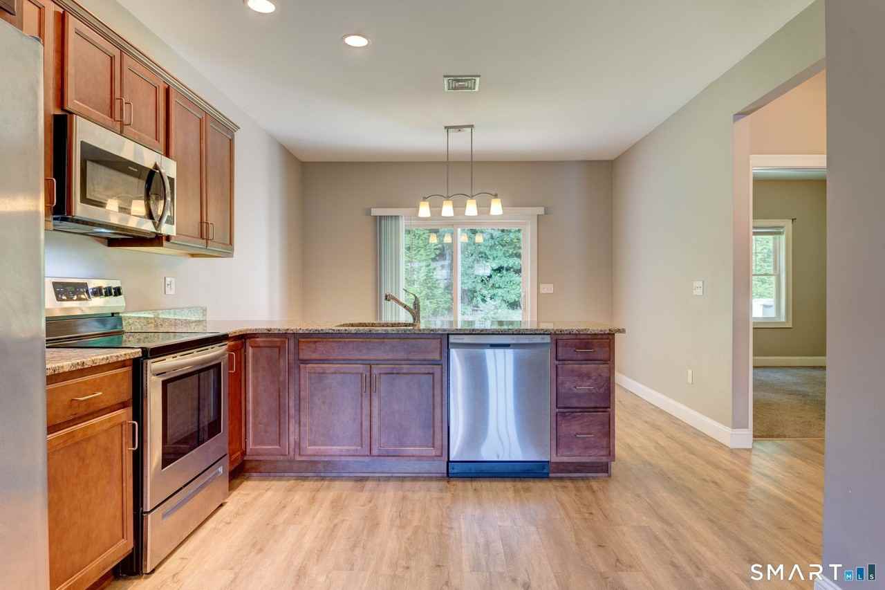 37 Hunters Ln #6 - Photo 7 of 21