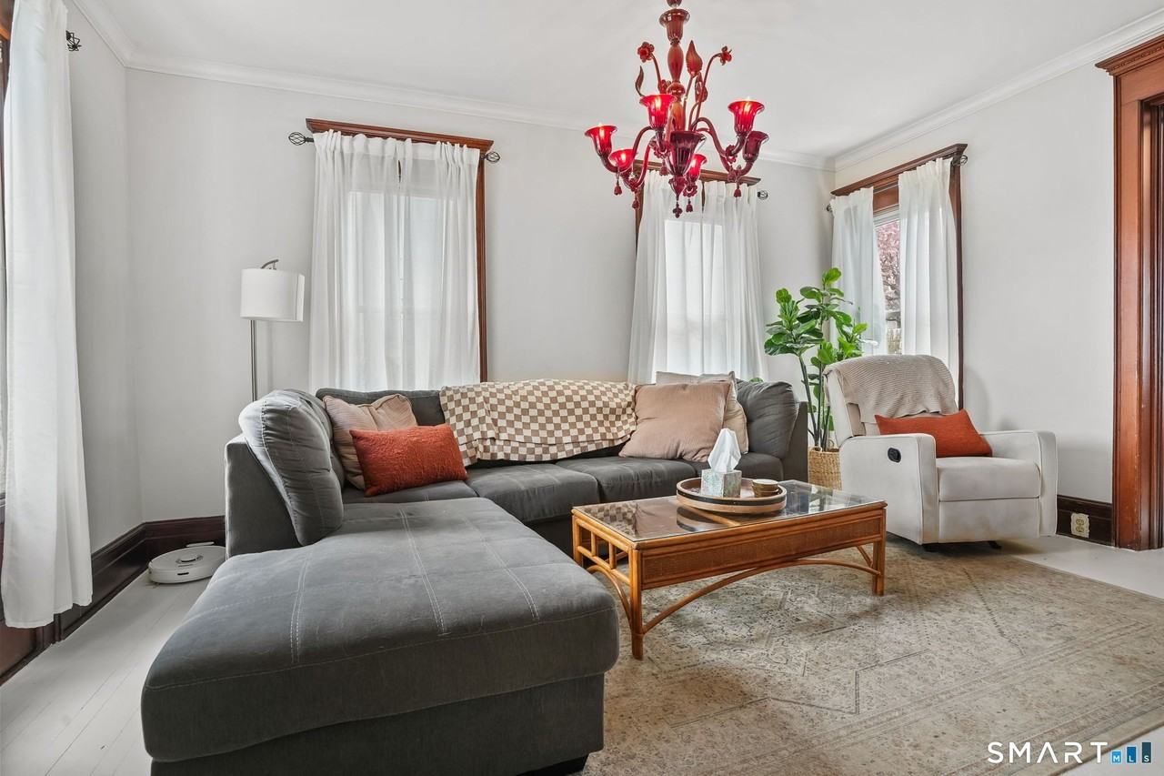 8 Quintard Ave - Photo 4 of 26