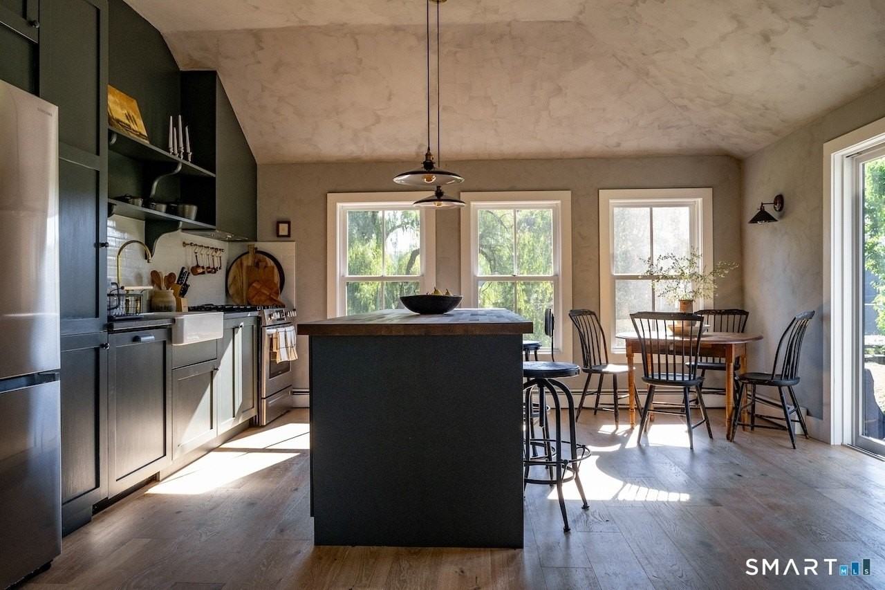 69 Mudge Pond Rd - Photo 7 of 28