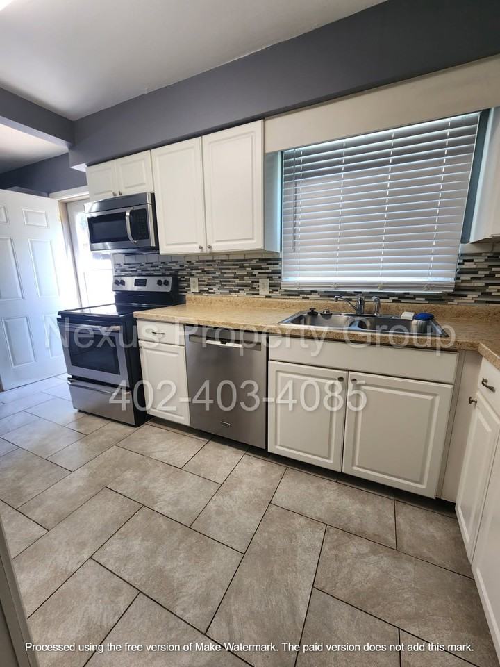 3613 S 78th St #1 - Photo 4 of 12