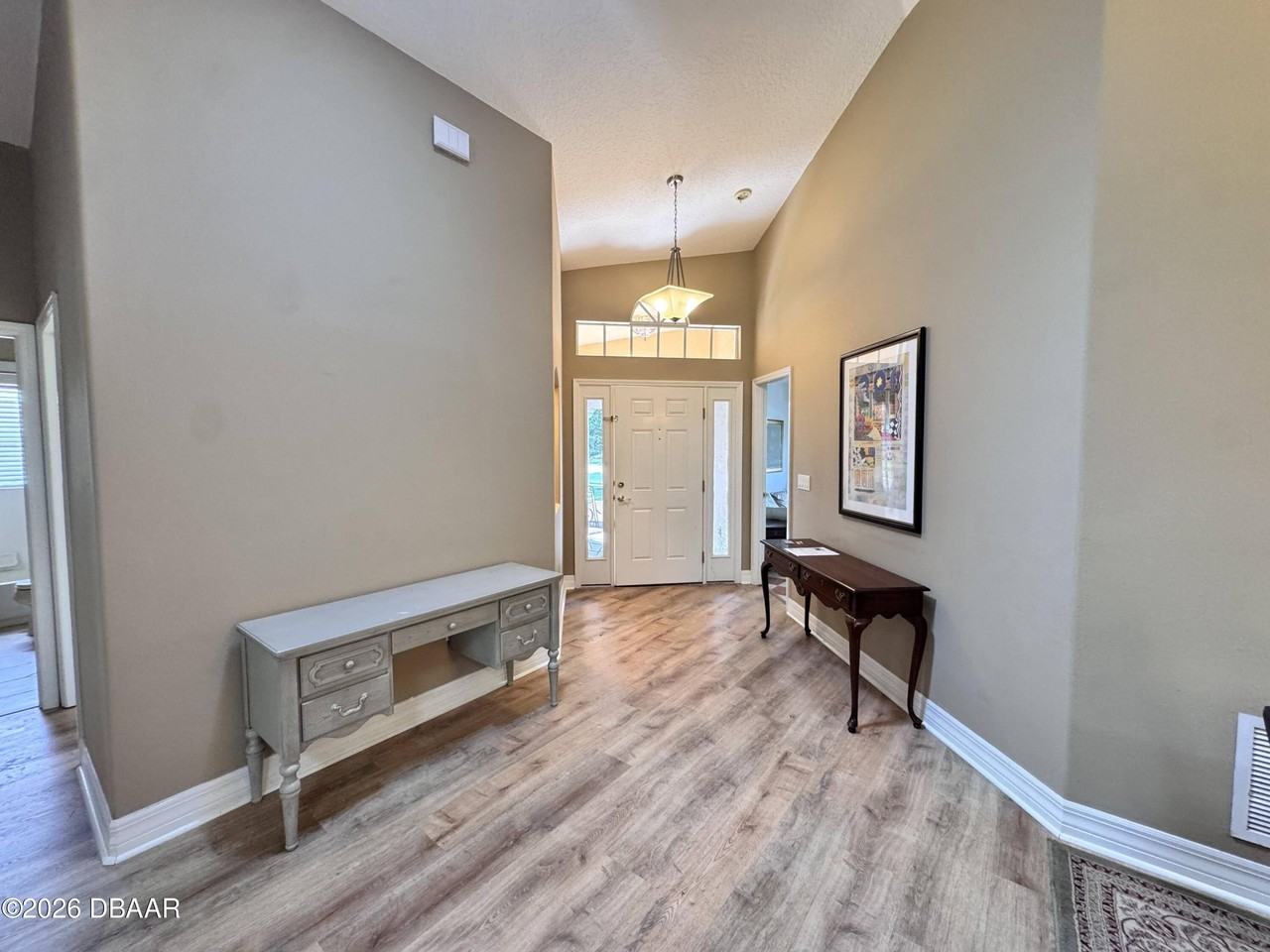 1315 Coconut Palm Cir - Photo 4 of 21