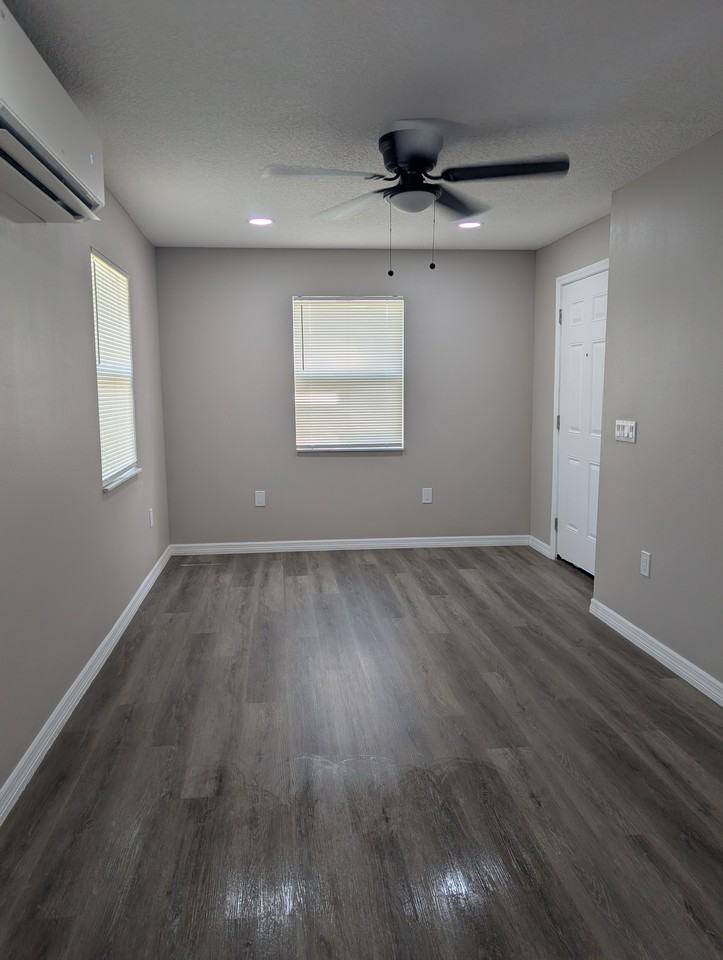 811 Hills St #1 - Photo 3 of 15