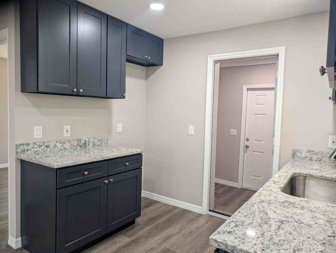 811 Hills St #1 - Photo 4 of 15