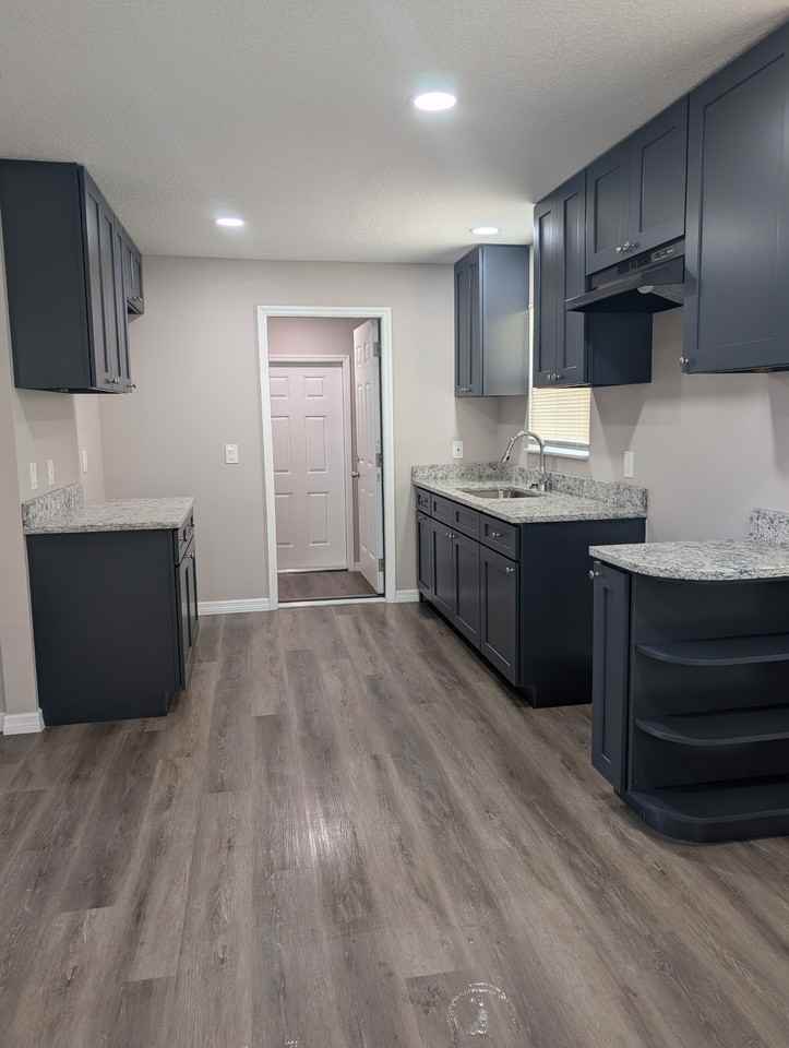 811 Hills St #1 - Photo 5 of 15