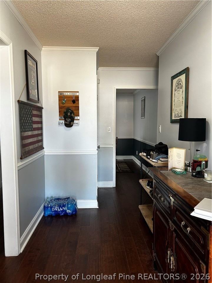 6913 Pine Creek Ct - Photo 3 of 17