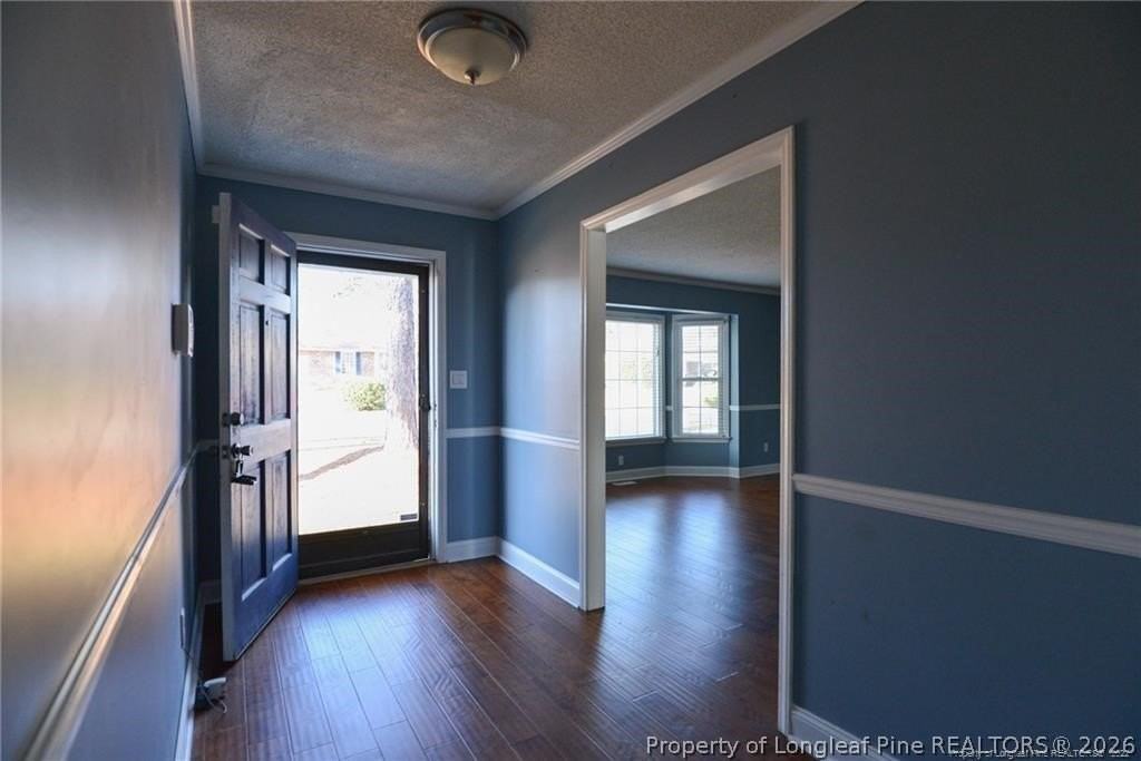 6913 Pine Creek Ct - Photo 4 of 17