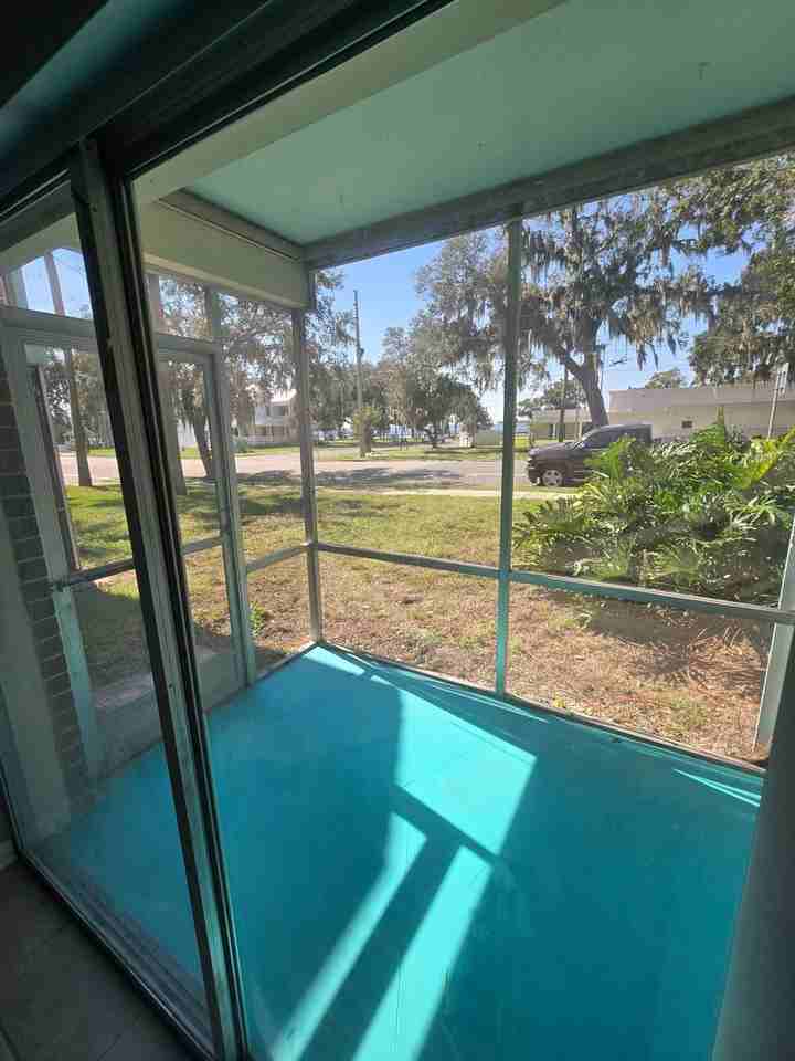 623 N Bay St #4 - Photo 4 of 6