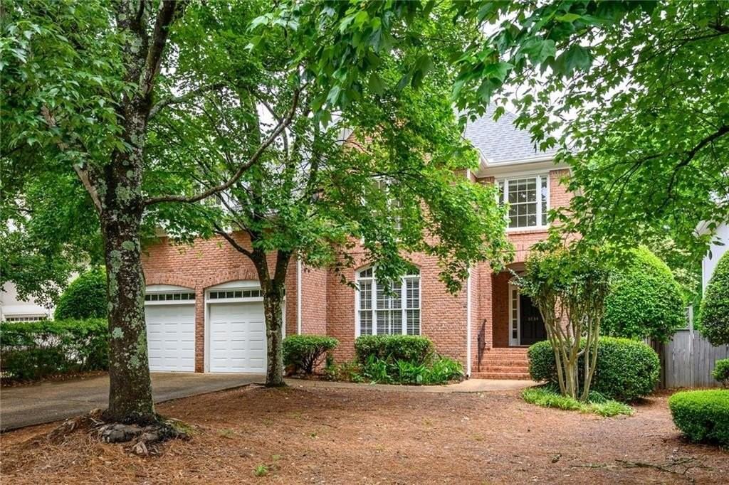 1034 Saint James Xing Ne - Photo 2 of 42