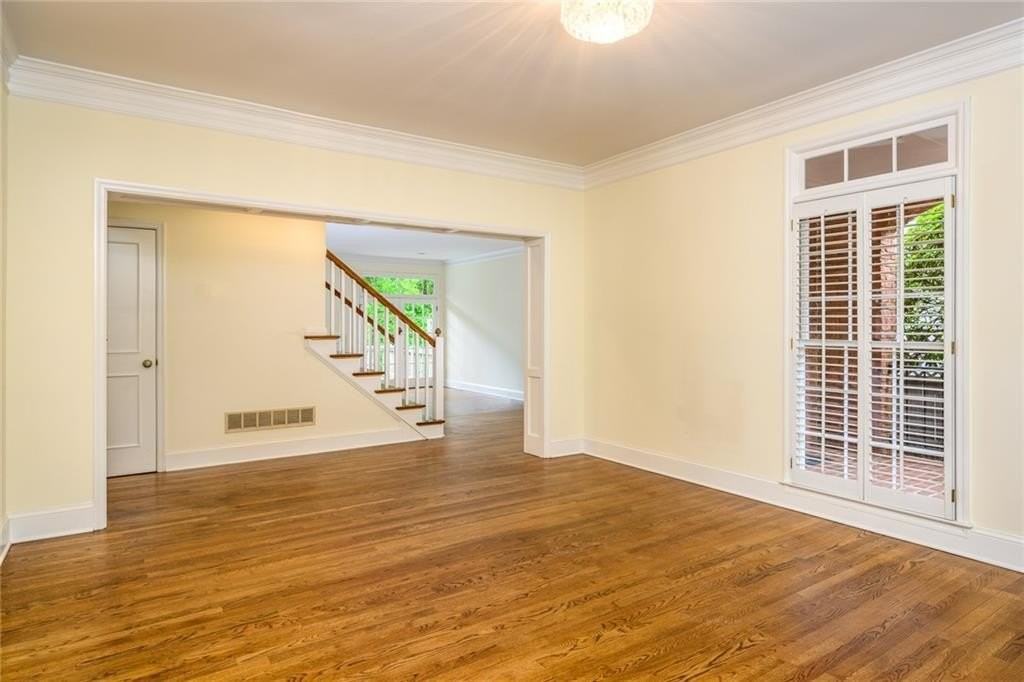 1034 Saint James Xing Ne - Photo 7 of 42