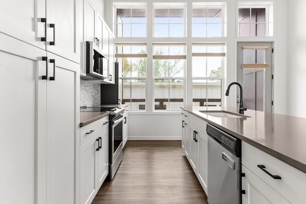 916 Brees Ct - Photo 6 of 31