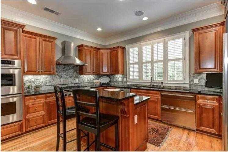 3475 Roxboro Rd Ne #4 - Photo 5 of 23