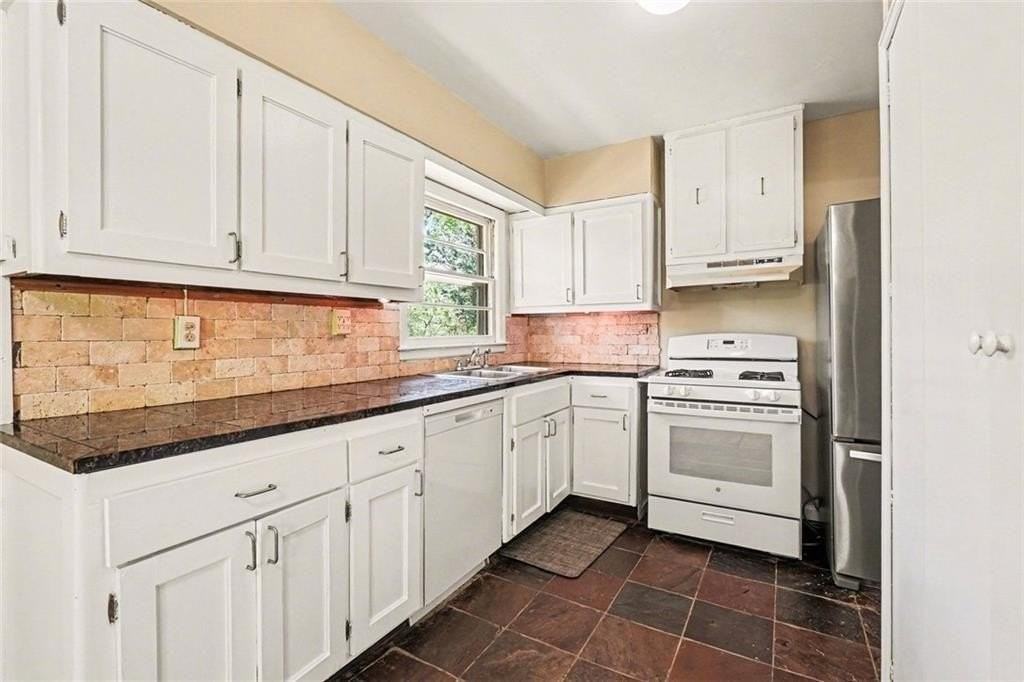 1689 San Gabriel Ave - Photo 6 of 22