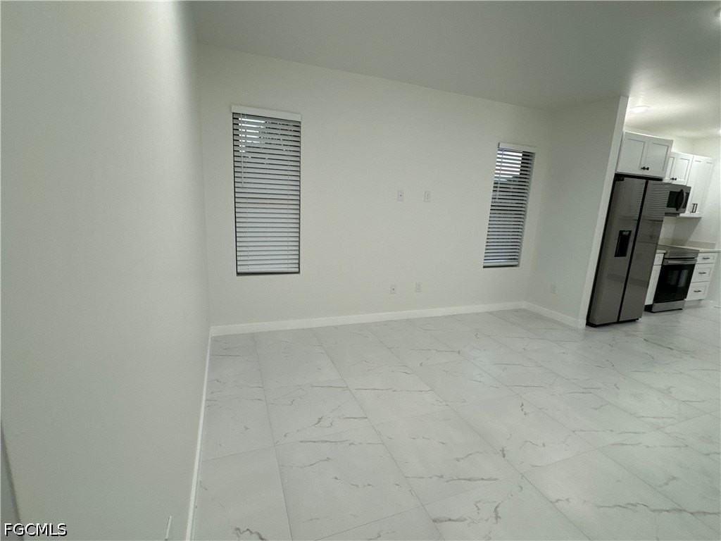 1775 Glenway Ct - Photo 3 of 14