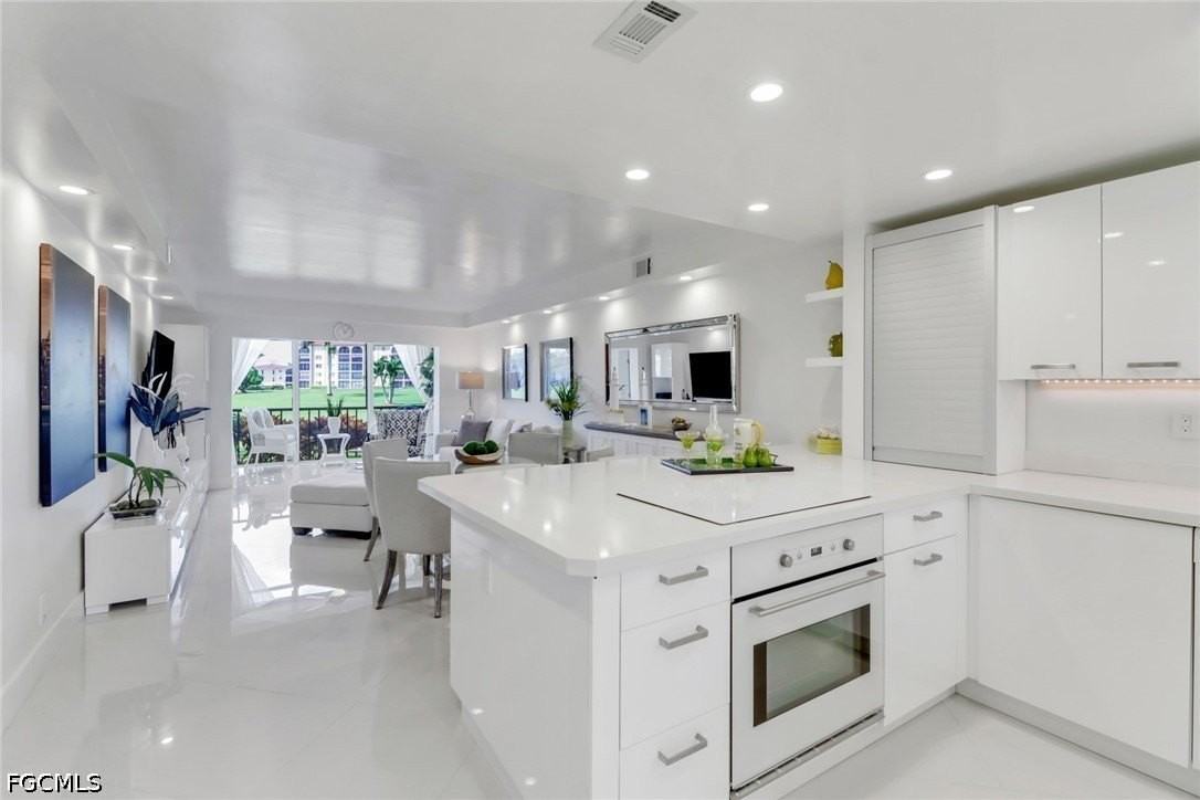 9 High Point Cir N #102 - Photo 7 of 48