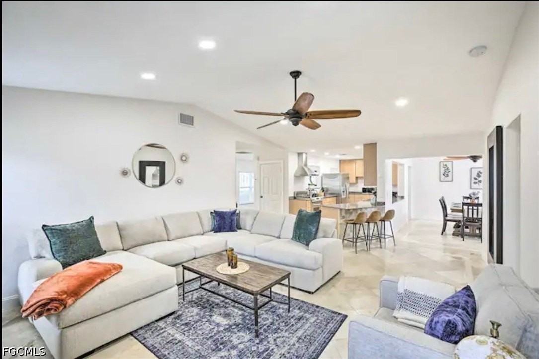 2806 Sw 38th Ter - Photo 6 of 28