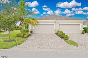 featured image of 4316 Lemongrass Dr