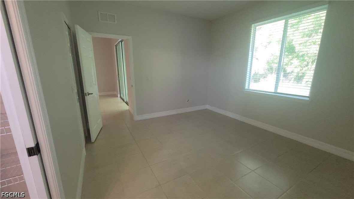 3208 Sw 17th Pl - Photo 7 of 18