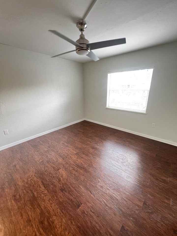 1840 Morrill St - Photo 7 of 11