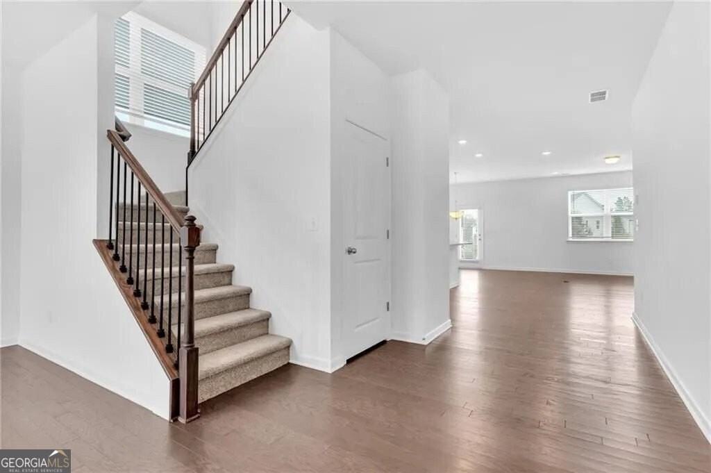 5930 Neisler Rd - Photo 6 of 25