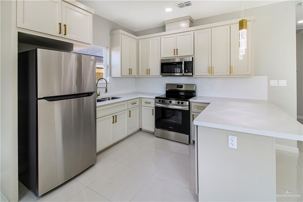 2002 E 1st St #2 - Photo 3 of 15