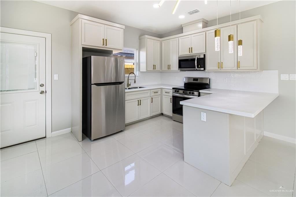 2002 E 1st St #2 - Photo 4 of 15