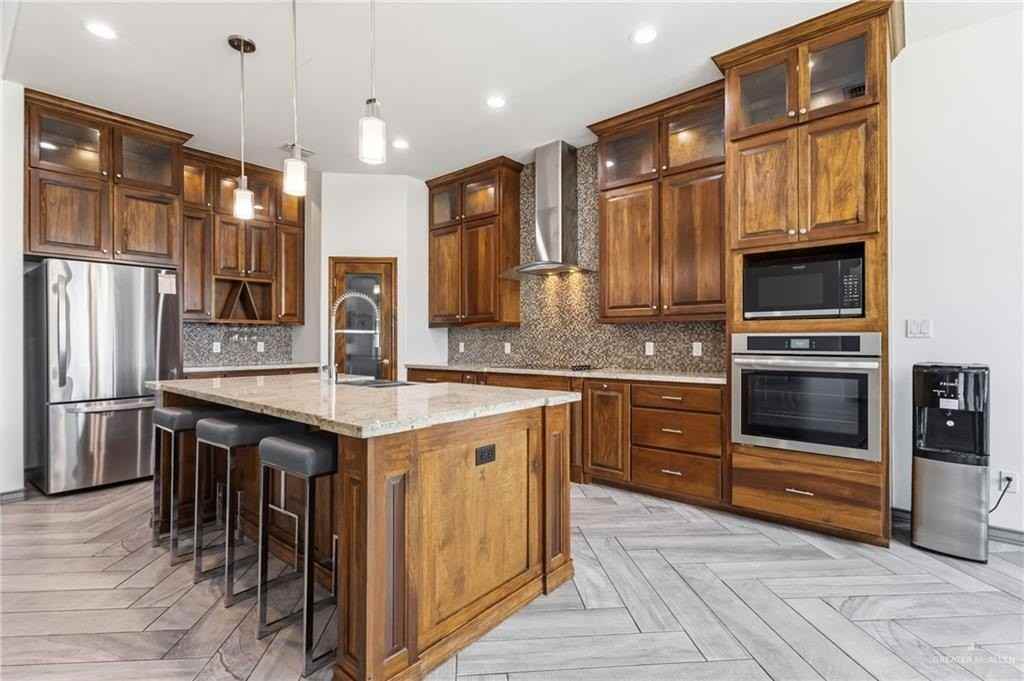 1612 Red River Ave - Photo 4 of 19