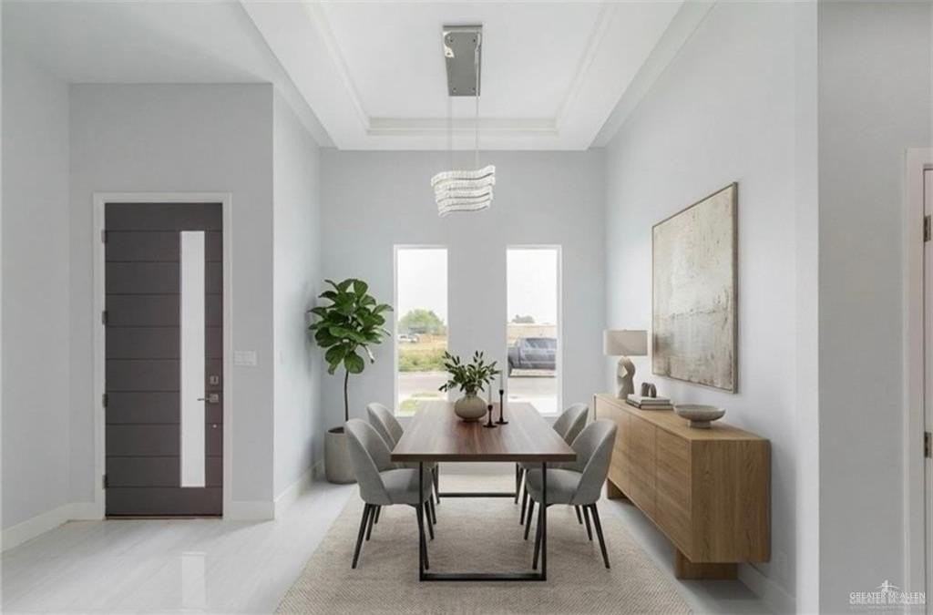 1119 E Evergreen Ave - Photo 2 of 16