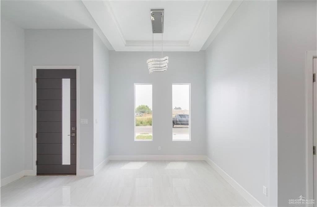 1119 E Evergreen Ave - Photo 3 of 16