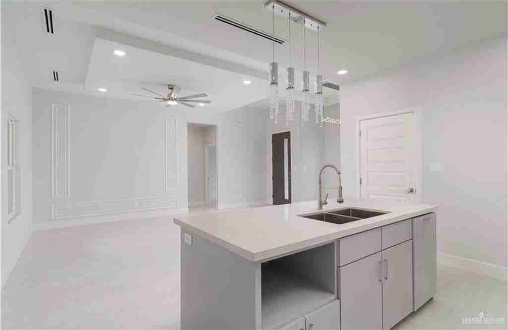 1119 E Evergreen Ave - Photo 7 of 16