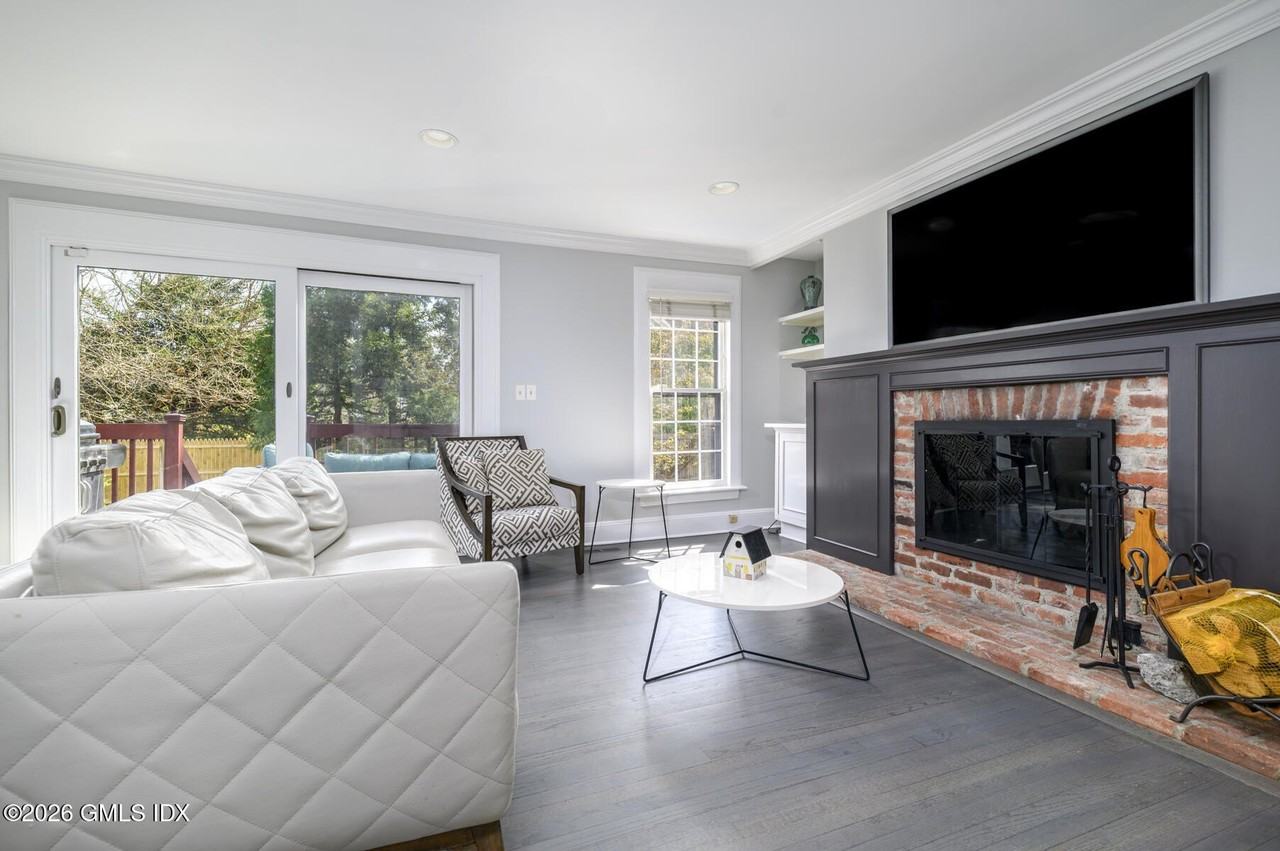 49 Indian Harbor Dr #7 - Photo 7 of 37