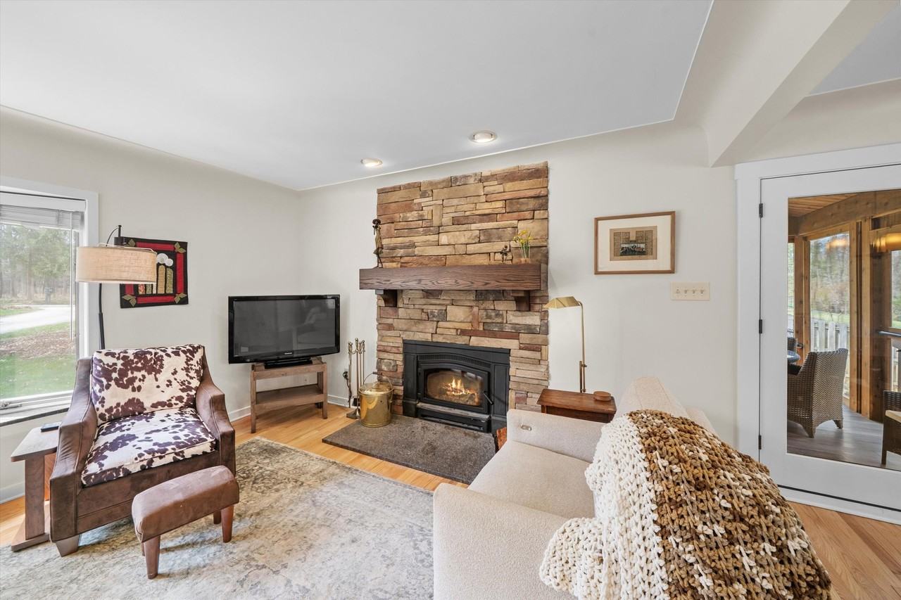 2854 Parkridge Dr - Photo 5 of 23