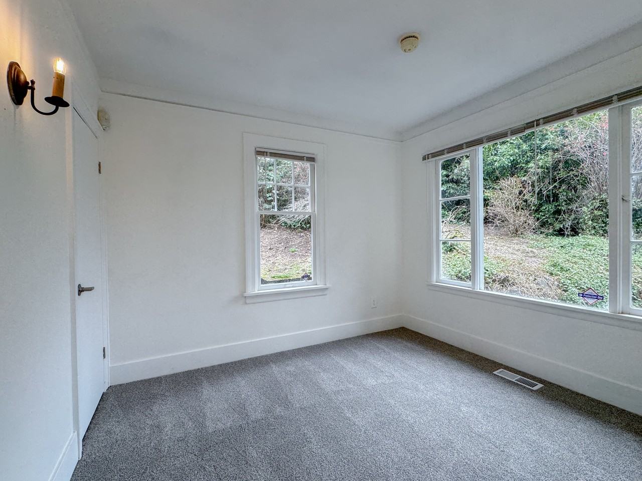 1537 Valentine Pl S #1 - Photo 6 of 18