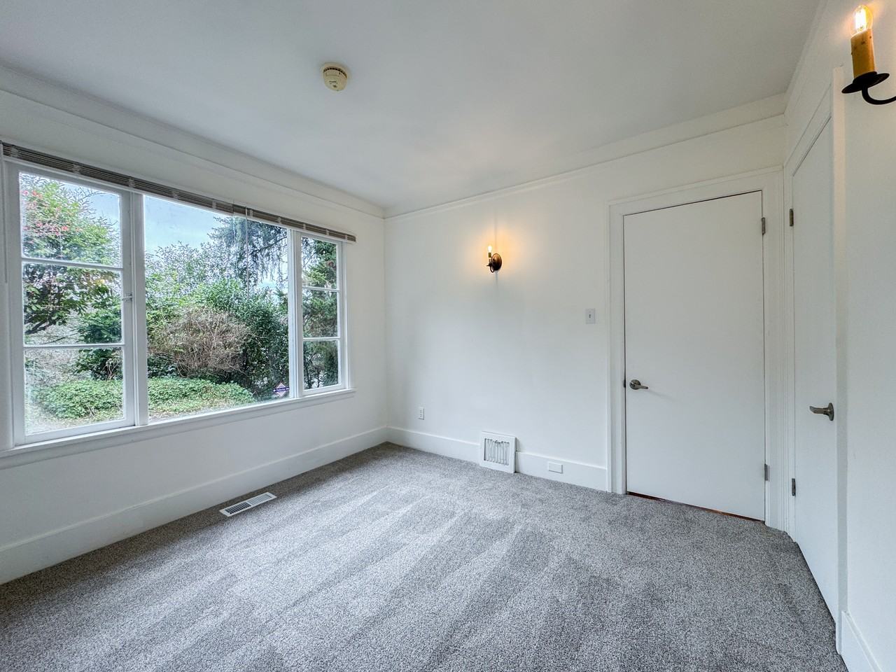 1537 Valentine Pl S #1 - Photo 7 of 18